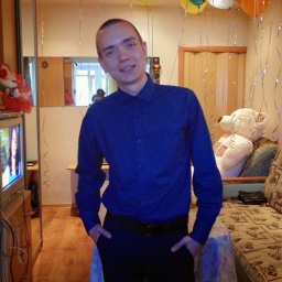 Евгений Николаев
